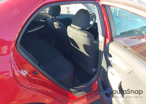 2013 Toyota Corolla S z USA, uszkodzony, nr VIN 2T1BU4EE8DC120343